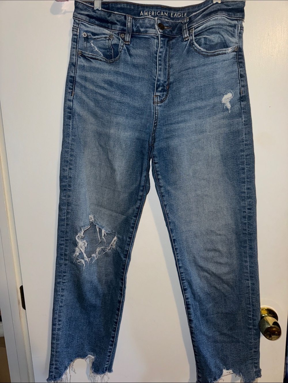 American Eagle Outfitters Distressed Blue Cropped Jeans